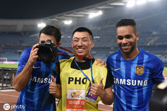 足球记者真的没有什么后浪了 是中国足球的悲哀么
